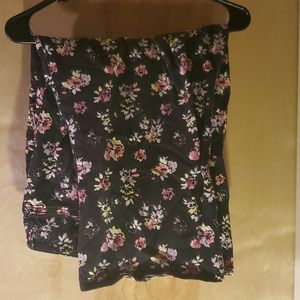 Black Floral Capri Jeans